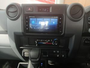 Toyota Land Cruiser 79 2.8GD-6 double cab - Image 10