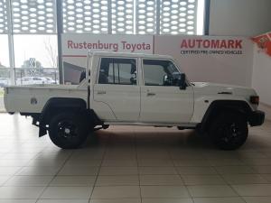 Toyota Land Cruiser 79 2.8GD-6 double cab - Image 3