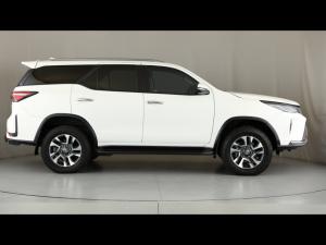 Toyota Fortuner 2.4GD-6 4x4 - Image 3