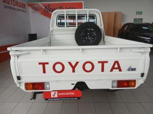 Toyota Land Cruiser 79 2.8GD-6 single cab auto - Image 5