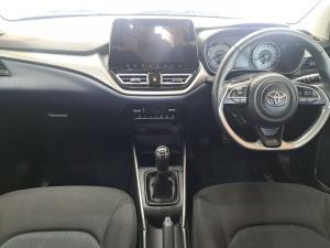 Toyota Starlet 1.5 XR manual - Image 6