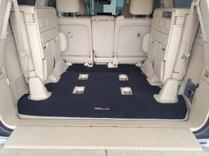 Toyota Land Cruiser 200 4.5D-4D V8 VX - Image 9