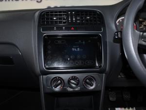 Volkswagen Polo Vivo 1.4 Life - Image 11