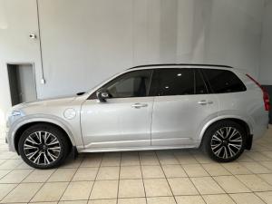 Volvo XC90 T8 Recharge AWD Ultra Dark - Image 2