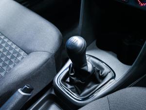 Volkswagen Polo Vivo hatch 1.4 Trendline - Image 11