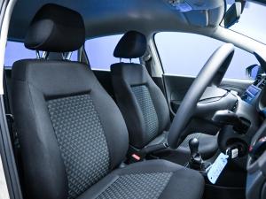 Volkswagen Polo Vivo hatch 1.4 Trendline - Image 13