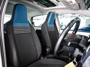 Volkswagen up! move up! 5-door 1.0 - Image 12