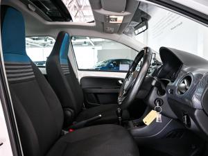 Volkswagen up! move up! 5-door 1.0 - Image 13