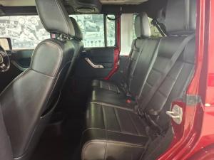 Jeep Wrangler Unlimited 3.6L Polar Edition - Image 10