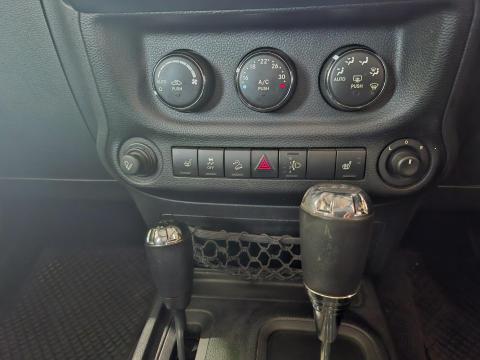 Image Jeep Wrangler Unlimited 3.6L Polar Edition
