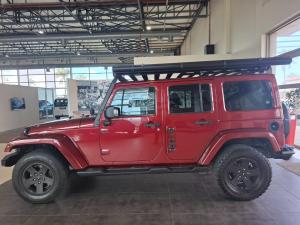 Jeep Wrangler Unlimited 3.6L Polar Edition - Image 5