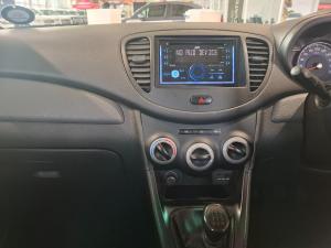 Hyundai i10 1.1 Motion - Image 14