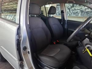 Hyundai i10 1.1 Motion - Image 15