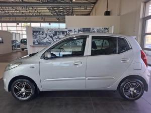 Hyundai i10 1.1 Motion - Image 2