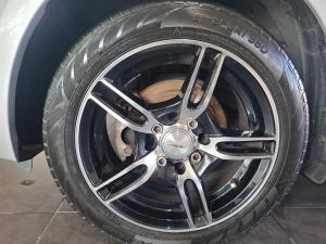 Hyundai i10 1.1 Motion - Image 8