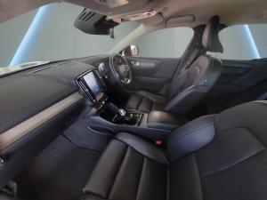 Volvo XC40 D4 AWD Inscription - Image 10