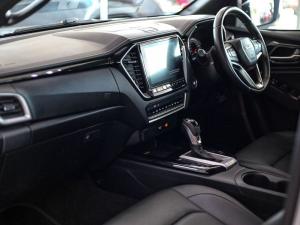 Isuzu D-Max 3.0TD double cab V-Cross - Image 10
