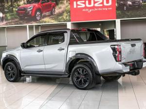Isuzu D-Max 3.0TD double cab V-Cross - Image 4