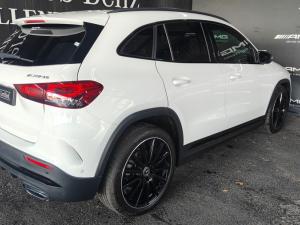Mercedes-Benz GLA GLA200d Progressive - Image 6