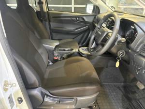 Isuzu D-Max 1.9TD double cab L auto - Image 13