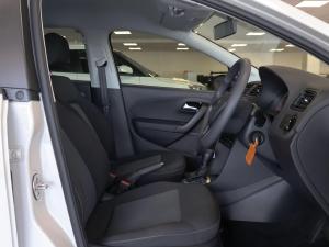 Volkswagen Polo Vivo hatch 1.6 Life - Image 13