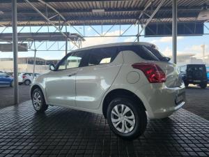 Suzuki Swift 1.2 GL auto - Image 5