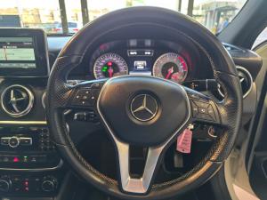 Mercedes-Benz A 200d Urban automatic - Image 2