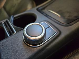 Mercedes-Benz A 200d Urban automatic - Image 6