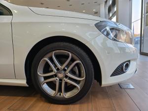 Mercedes-Benz A 200d Urban automatic - Image 9