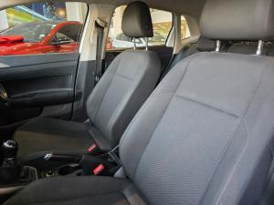 Volkswagen Polo hatch 1.0TSI Comfortline - Image 11