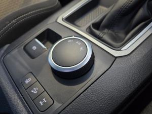 Volkswagen Amarok 2.0TDI double cab Life 4Motion auto - Image 2