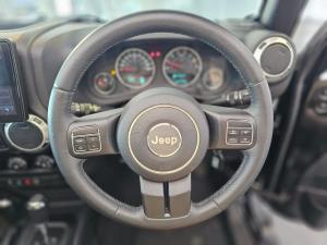 Jeep Wrangler 3.6L Polar Edition - Image 12