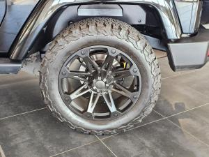 Jeep Wrangler 3.6L Polar Edition - Image 4