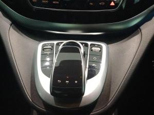 Mercedes-Benz V-Class V220d Avantgarde AMG Line - Image 16