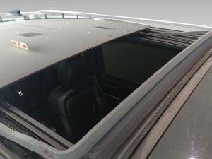 Mercedes-Benz V-Class V220d Avantgarde AMG Line - Image 17