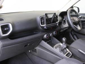 Hyundai Venue 1.2 Premium - Image 13