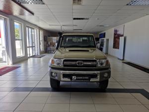 Toyota Land Cruiser 79 4.5D-4D V8 single cab LX - Image 4