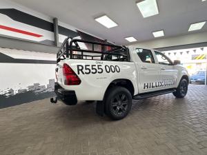 Toyota Hilux 2.4GD-6 double cab Raider manual - Image 2