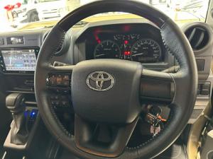 Toyota Land Cruiser 76 2.8GD-6 station wagon LX auto - Image 8