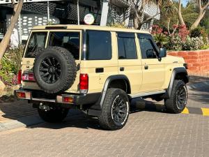 Toyota Land Cruiser 76 2.8GD-6 station wagon LX auto - Image 2