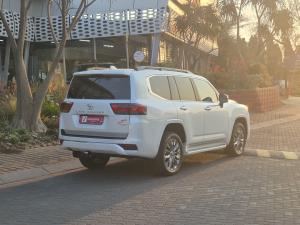 Toyota Land Cruiser 300 3.3D ZX - Image 2