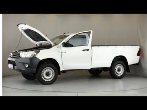 Toyota Hilux 2.4GD-6 4x4 SR - Image 12