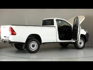 Toyota Hilux 2.4GD-6 4x4 SR - Image 16