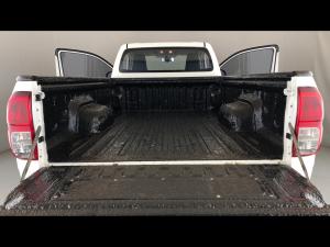 Toyota Hilux 2.4GD-6 4x4 SR - Image 18