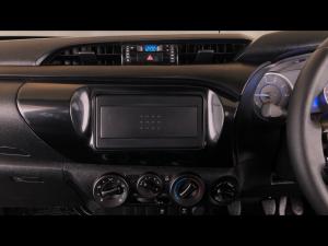 Toyota Hilux 2.4GD-6 4x4 SR - Image 24