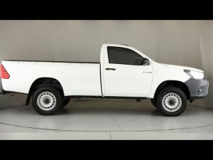 Toyota Hilux 2.4GD-6 4x4 SR - Image 3