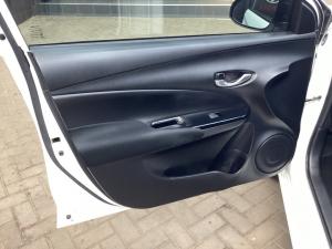 Toyota Yaris 1.5 Xs auto - Image 26