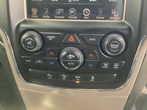 Jeep Grand Cherokee 3.6L Overland - Image 16