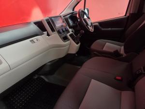 Toyota Quantum 2.8 LWB CrewcabP/V - Image 7