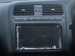 Volkswagen Polo Vivo hatch 1.4 Life - Image 12